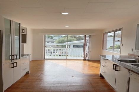 Photo of property in 1/17 Powrie Street, Glenfield, Auckland, 0629