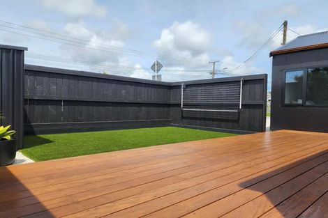 Photo of property in 140 Ngamotu Road, Spotswood, New Plymouth, 4310