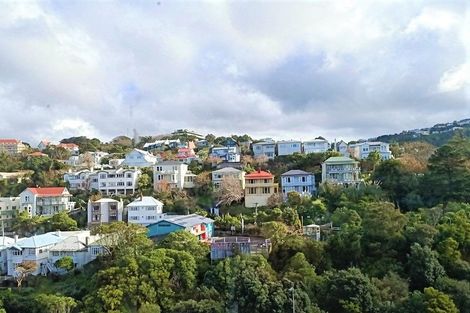 Photo of property in Terrace Tower Apartments, 10e/126 The Terrace, Wellington Central, Wellington, 6011