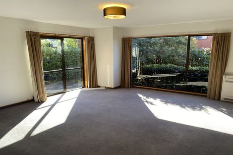 Photo of property in 2/5 Derenzy Place, Avonhead, Christchurch, 8042