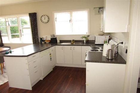 Photo of property in 3 Savage Crescent, Upper Hutt Central, Upper Hutt, 5018