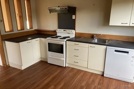 Photo of property in 52 Timaru Road, Waimate, 7924