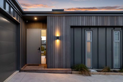 Photo of property in 13 Barnfields Close, Halswell, Christchurch, 8025