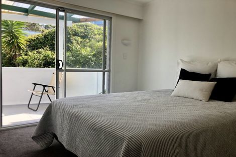 Photo of property in 17 Seatoun Heights Road, Miramar, Wellington, 6022