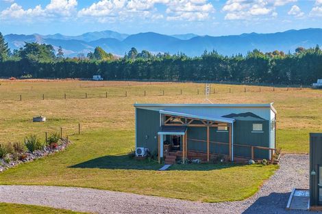 Photo of property in 1423 Poyntzs Road, West Eyreton, Rangiora, 7475