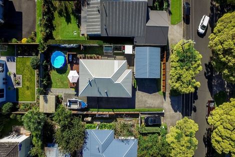 Photo of property in 31 Mclean Street, Strandon, New Plymouth, 4312