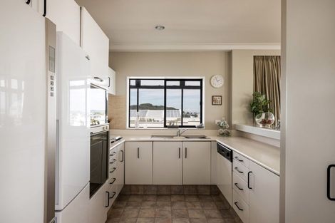 Photo of property in 21l Maunganui Road, Mount Maunganui, 3116