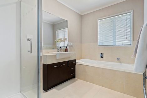 Photo of property in 13 Amapur Place, Flat Bush, Auckland, 2019