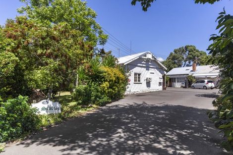 Photo of property in The Stables, 2/9 August Place, Greenlane, Auckland, 1061