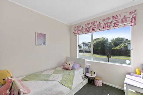 Photo of property in 10 Bowline Place, Whitby, Porirua, 5024