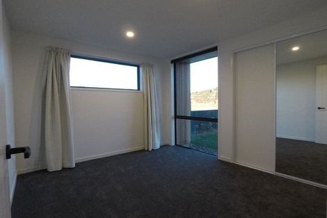 Photo of property in 15 Mount Creighton Crescent, Wanaka, 9305