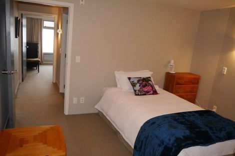 Photo of property in The Capital, 28/370 Oriental Parade, Oriental Bay, Wellington, 6011