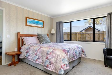Photo of property in 1/7 Kathleen Place, Rainbow Point, Taupo, 3330