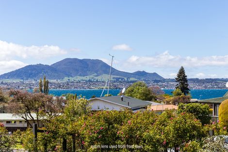 Photo of property in 2 Earle Place, Acacia Bay, Taupo, 3330