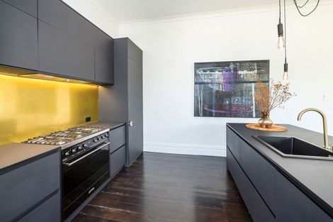 Photo of property in 250 Main Street, Greytown, 5712