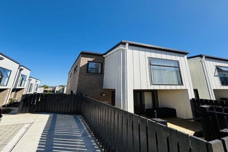 Photo of property in 43 Tukari Lane, Mangere Bridge, Auckland, 2022