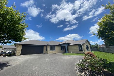 Photo of property in 19 Innswood Place, Rototuna North, Hamilton, 3210