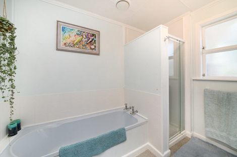 Photo of property in 76 Alexandra Street, Marton, 4710