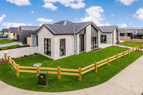 Photo of property in 8 Arahi Road, Clevedon, 2582