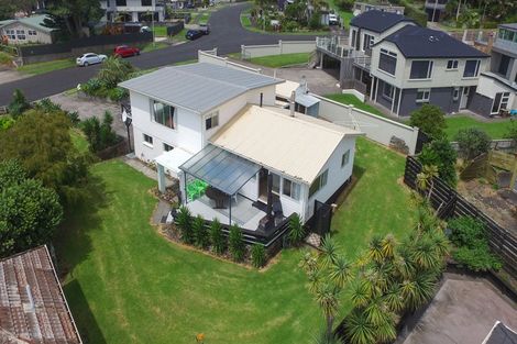 Photo of property in 4 Shearer Drive, Oakura, 4314