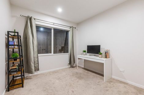 Photo of property in 8 Konoba Avenue, Kumeu, 0810
