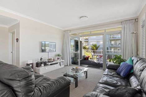 Photo of property in 76 Landmark Terrace, Orewa, 0931