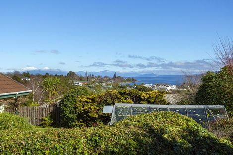 Photo of property in 2/10 Te Hepera Street, Waipahihi, Taupo, 3330