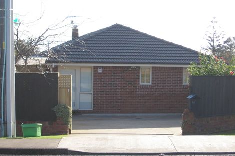 Photo of property in 2/25 Patons Road, Howick, Auckland, 2014