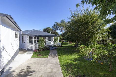 Photo of property in 122 Ruapehu Street, Paraparaumu, 5032