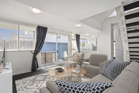 Photo of property in 6a Ahuriri Street, Strathmore Park, Wellington, 6022