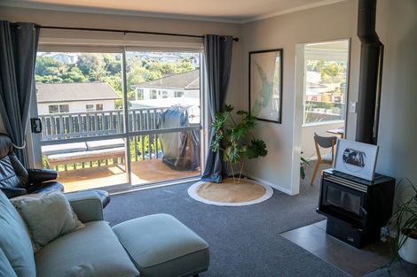 Photo of property in 6b Yarrow Place, Papakowhai, Porirua, 5024