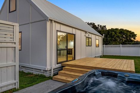 Photo of property in 15 Waitai Street, Castlecliff, Whanganui, 4501