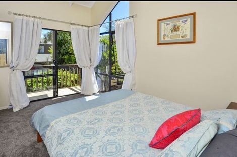 Photo of property in 2/23 Sunnynook Road, Forrest Hill, Auckland, 0620