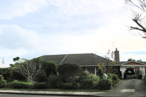 Photo of property in 6 Walton Avenue, Waikanae, 5036