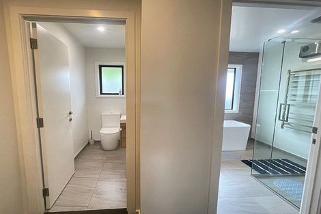 Photo of property in 242 Memorial Avenue, Burnside, Christchurch, 8053