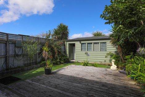 Photo of property in 18 Matai Street, Edgecumbe, 3120