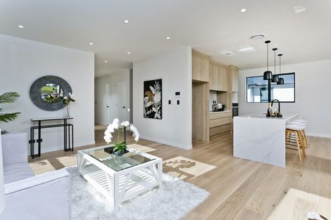 Photo of property in 2 Fender Place, Long Bay, Auckland, 0630