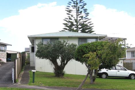Photo of property in 20 Maui Pomare Street, Blockhouse Bay, Auckland, 0600