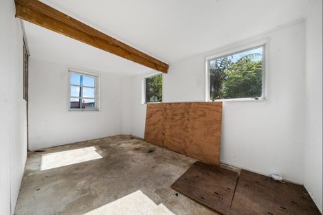 Photo of property in 50a Woodleigh Street, Frankleigh Park, New Plymouth, 4310