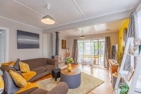 Photo of property in 6 Churchill Street, Waipukurau, 4200