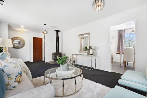 Photo of property in 16 Newham Place, Henderson, Auckland, 0612