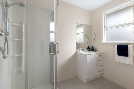 Photo of property in 27 Freyberg Street, Levin, 5510