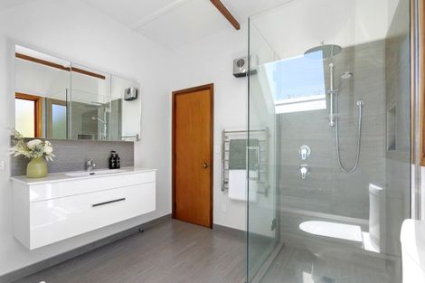 Photo of property in 25 Ilam Road, Upper Riccarton, Christchurch, 8041