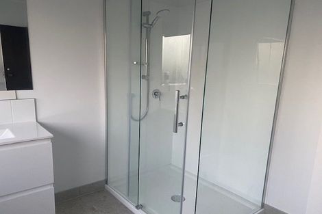 Photo of property in 1/63a Norwood Road, Bayswater, Auckland, 0622