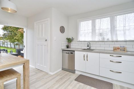 Photo of property in 28 Douglas Road, Amberley, 7410