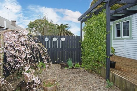 Photo of property in 1 Childs Avenue, Pukekohe, 2120