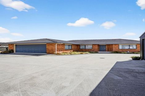 Photo of property in 23 Raabia Close, Parakai, 0830