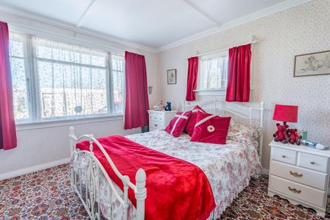 Photo of property in 25 Hughes Street, Waimate, 7924