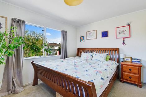 Photo of property in 94 Athena Drive, Totara Vale, Auckland, 0629
