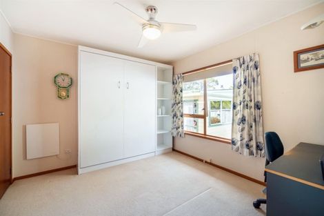 Photo of property in 2/33 Eversleigh Road, Belmont, Auckland, 0622